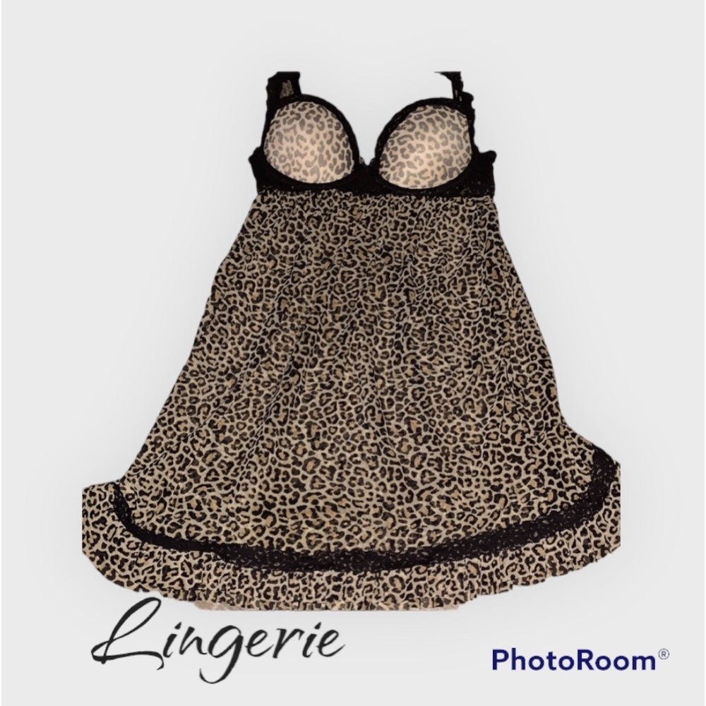 Intimate Sleep Wear Size M, Bra Size Will Fit 38B-32C. Never Worn!